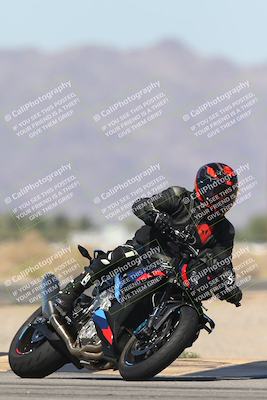 media/Oct-13-2025-Moto Forza (Mon) [[a66d839500]]/4-C Group/Session 3 (Turn 16)/